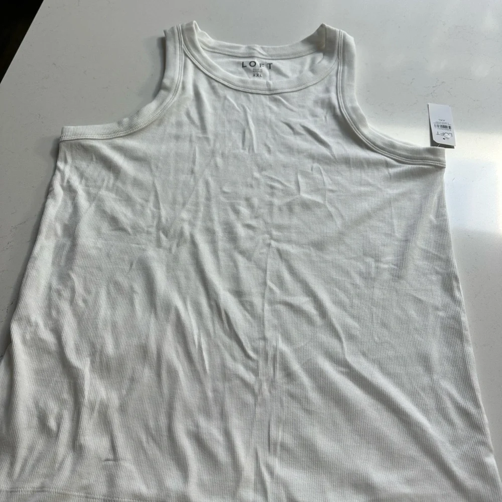 LOFT White Tank Top with Round Neckline and Sleeveless Style - Picture 8 of 9